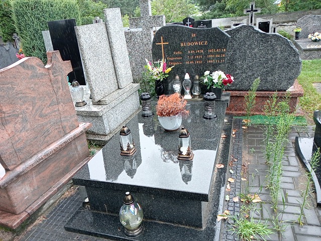 Grób EUGENIUSZ RUDOWICZ